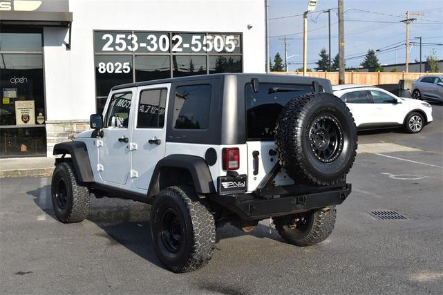 Photo of 2010 Stone White Clearcoat Jeep Wrangler Unlimited
