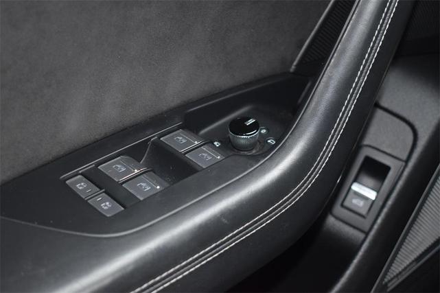 Photo of 2020 Black Metallic Audi S7