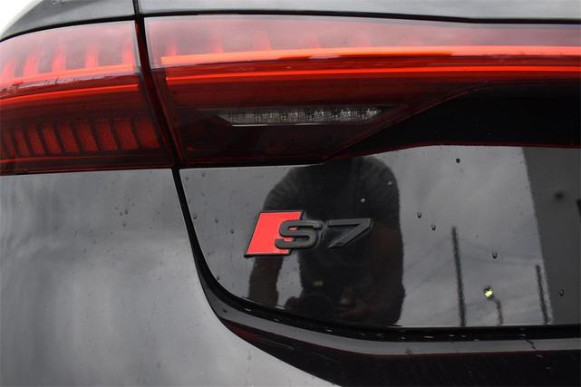 Photo of 2020 Black Metallic Audi S7