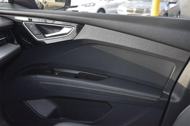 Photo of 2021 Glacier White Audi e-tron