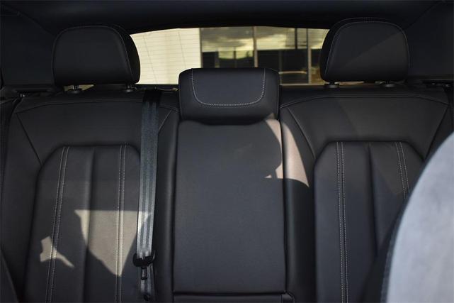 Photo of 2021 Glacier White Audi e-tron