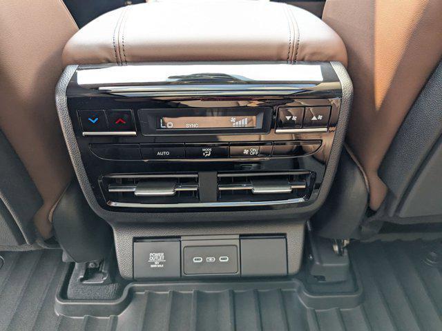 Photo of 2025 Majestic Black Pearl Acura MDX
