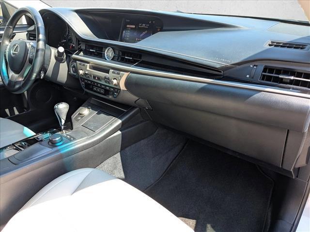 Photo of 2015 Satin Cashmere Metallic Lexus ES 350