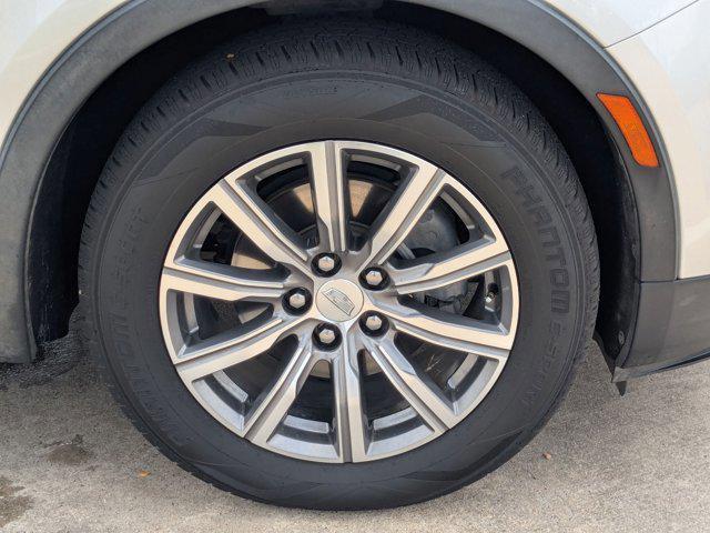 Photo of 2020 Radiant Silver Metallic Cadillac XT4