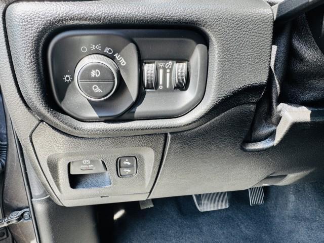 Photo of 2019 Granite Crystal Metallic Clearcoat RAM 1500