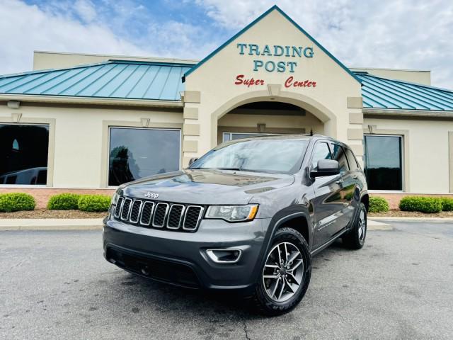 Photo of 2020 Granite Crystal Metallic Clearcoat Jeep Grand Cherokee