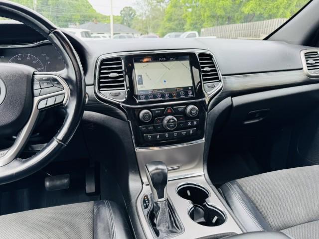 Photo of 2020 Granite Crystal Metallic Clearcoat Jeep Grand Cherokee