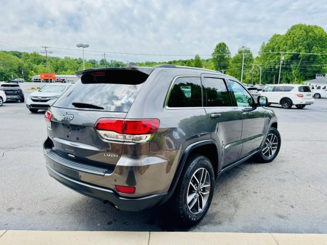 Photo of 2020 Granite Crystal Metallic Clearcoat Jeep Grand Cherokee