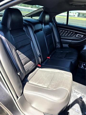 Photo of 2018 Magnetic Metallic Ford Taurus