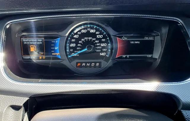 Photo of 2018 Magnetic Metallic Ford Taurus