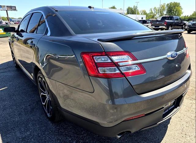 Photo of 2018 Magnetic Metallic Ford Taurus