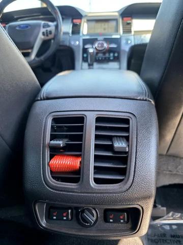 Photo of 2018 Magnetic Metallic Ford Taurus