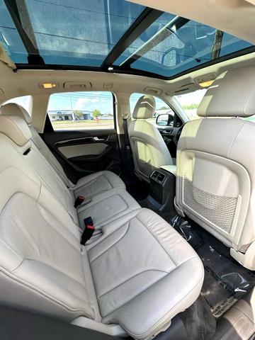 Photo of 2013 Black Audi Q5
