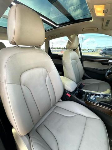 Photo of 2013 Black Audi Q5
