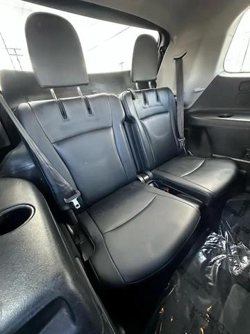 Photo of 2012 Classic Silver Metallic Toyota Highlander