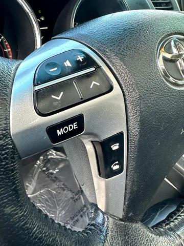 Photo of 2012 Classic Silver Metallic Toyota Highlander