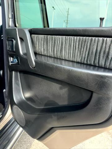Photo of 2002 Beige Mercedes-Benz G-Class