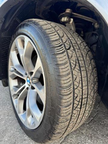 Photo of 2018 Space Gray Metallic BMW X5 eDrive