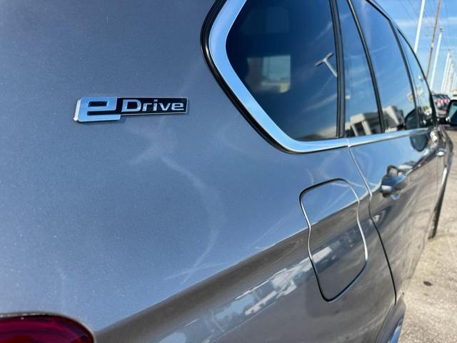 Photo of 2018 Space Gray Metallic BMW X5 eDrive