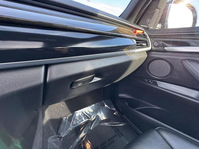 Photo of 2018 Space Gray Metallic BMW X5 eDrive