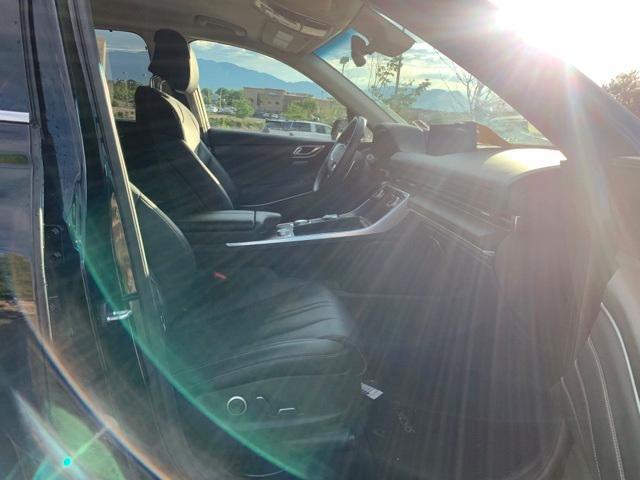 Photo of 2024 Vik Black Genesis GV80