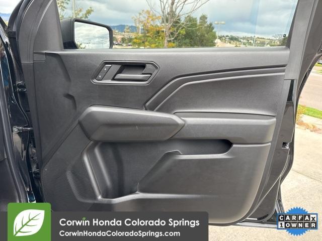 Photo of 2024 Black Chevrolet Colorado