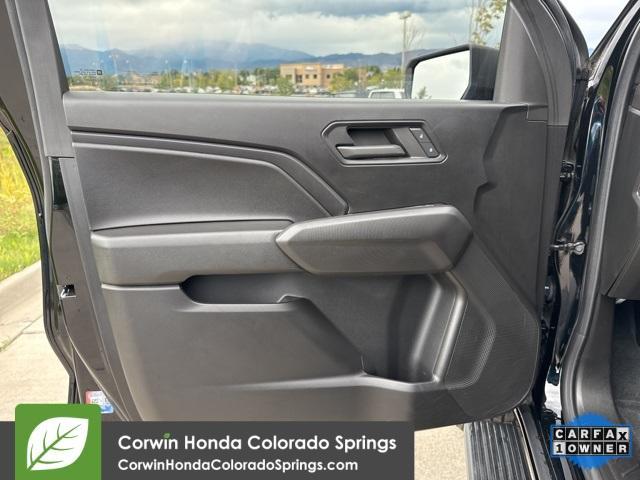 Photo of 2024 Black Chevrolet Colorado