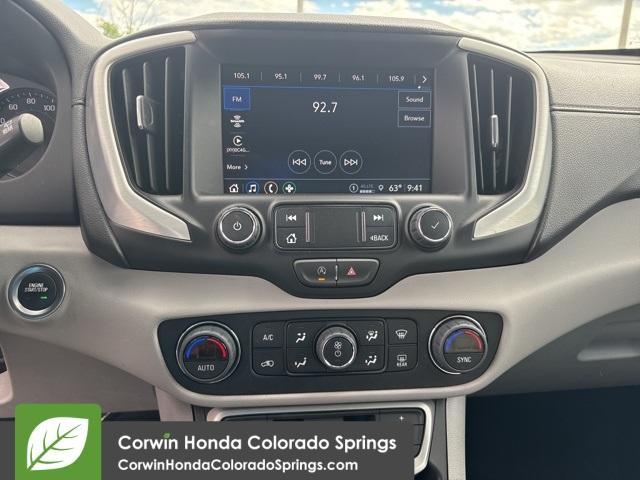 Photo of 2023 Summit White GMC Terrain