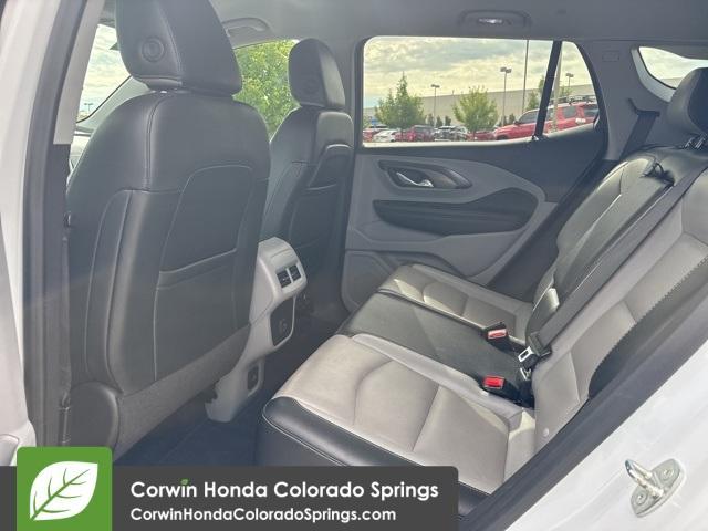 Photo of 2023 Summit White GMC Terrain