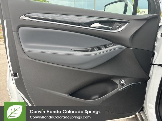 Photo of 2024 Summit White Buick Enclave