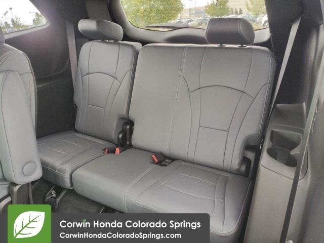 Photo of 2024 Summit White Buick Enclave