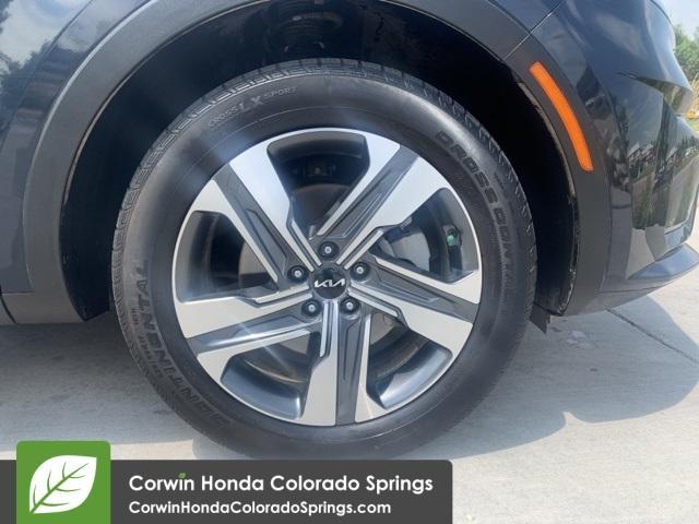 Photo of 2023 Gravity Blue Kia Sorento Hybrid