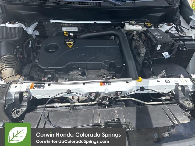 Photo of 2023 Summit White GMC Terrain