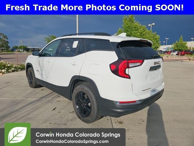 Photo of 2023 Summit White GMC Terrain