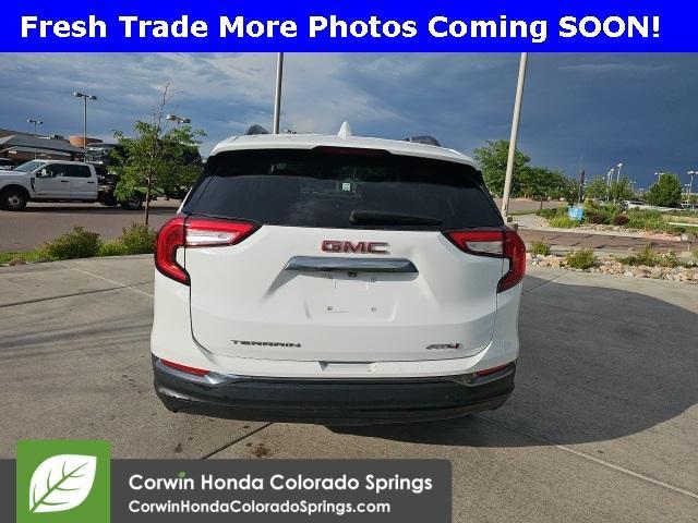 Photo of 2023 Summit White GMC Terrain