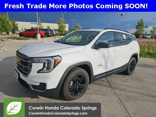 Photo of 2023 Summit White GMC Terrain