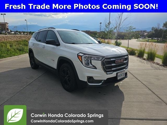 Photo of 2023 Summit White GMC Terrain