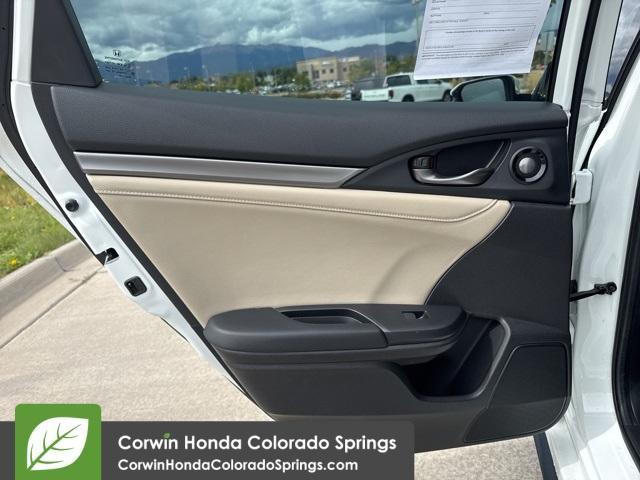Photo of 2019 Platinum White Pearl Honda Civic