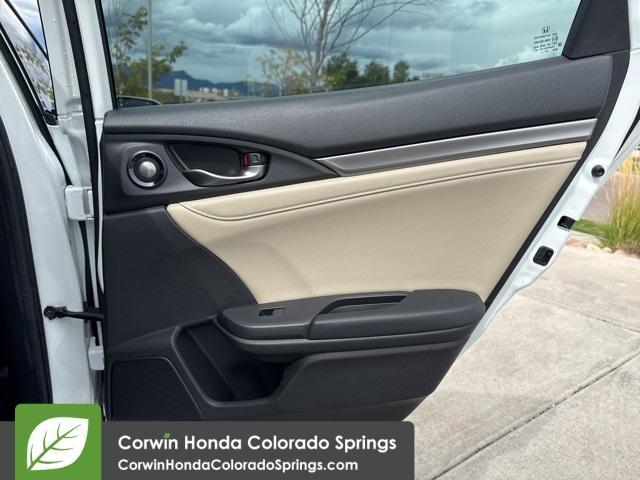 Photo of 2019 Platinum White Pearl Honda Civic