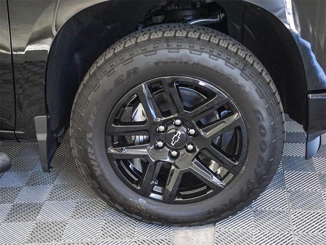 Photo of 2025 Black Chevrolet Silverado 1500
