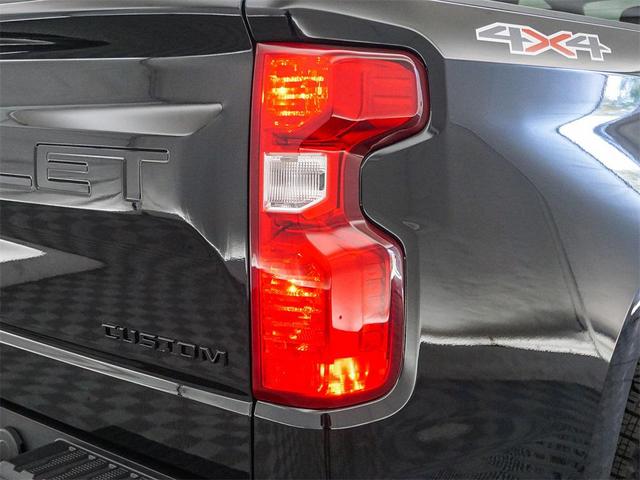 Photo of 2025 Black Chevrolet Silverado 1500