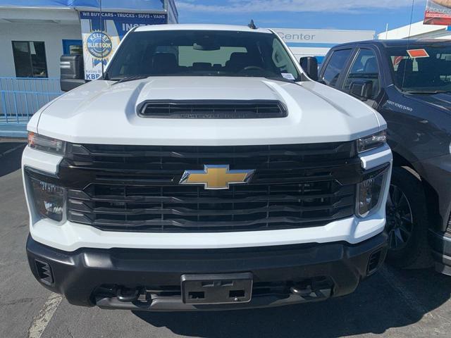 Photo of 2024 Summit White Chevrolet Silverado 2500