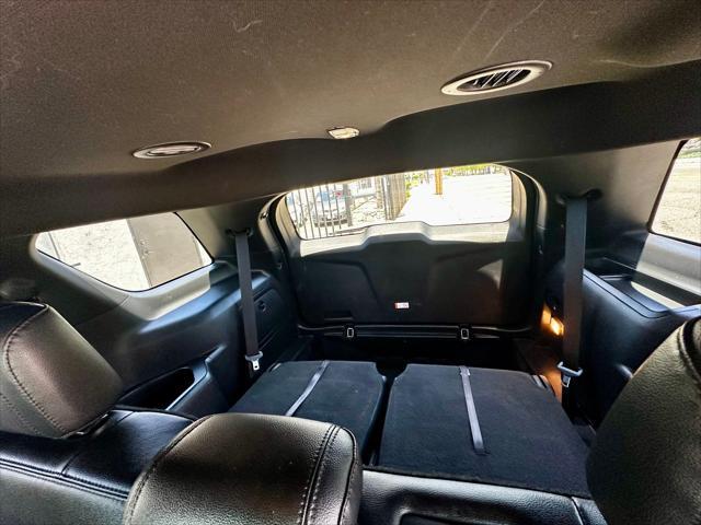 Photo of 2017 GREY Ford Explorer