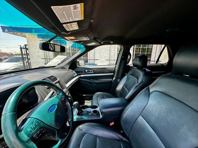 Photo of 2017 GREY Ford Explorer