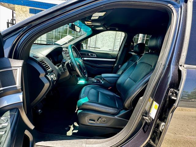 Photo of 2017 GREY Ford Explorer