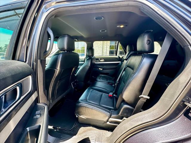 Photo of 2017 GREY Ford Explorer