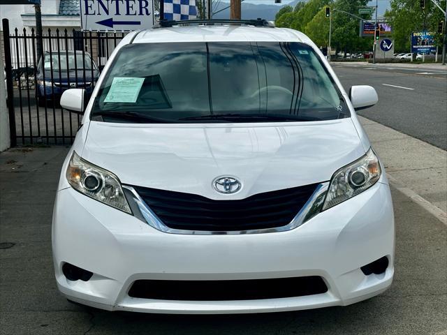 2012 Toyota Sienna