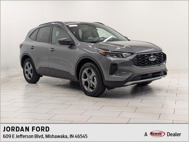 Photo of 2025 Carbonized Gray Metallic Ford Escape