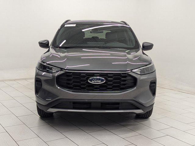 Photo of 2025 Carbonized Gray Metallic Ford Escape