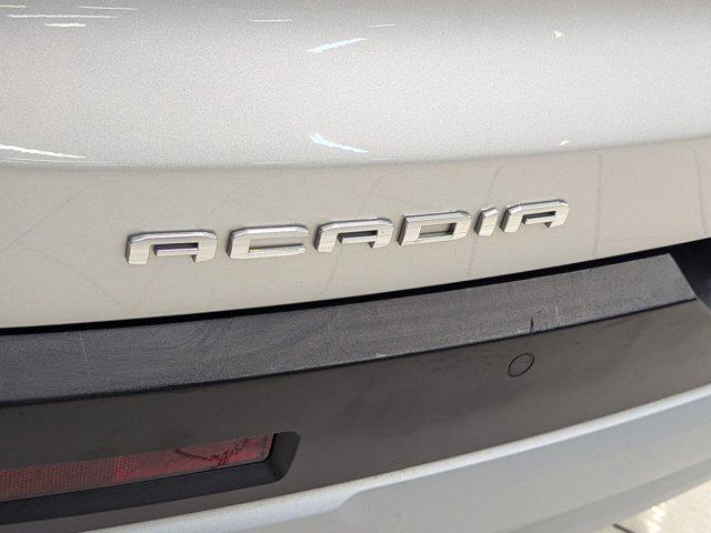 Photo of 2020 Quicksilver Metallic GMC Acadia